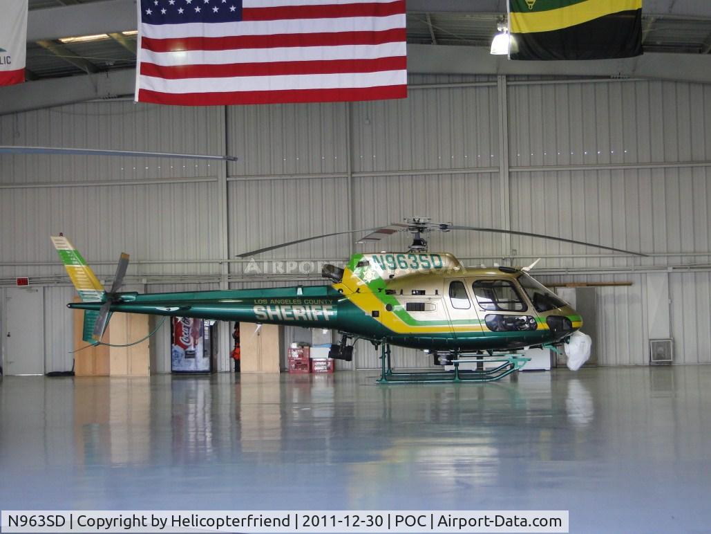 N963SD, 2002 Eurocopter AS-350B-2 Ecureuil Ecureuil C/N 3579, One of three ships parked in the LASO Air Ops hanger