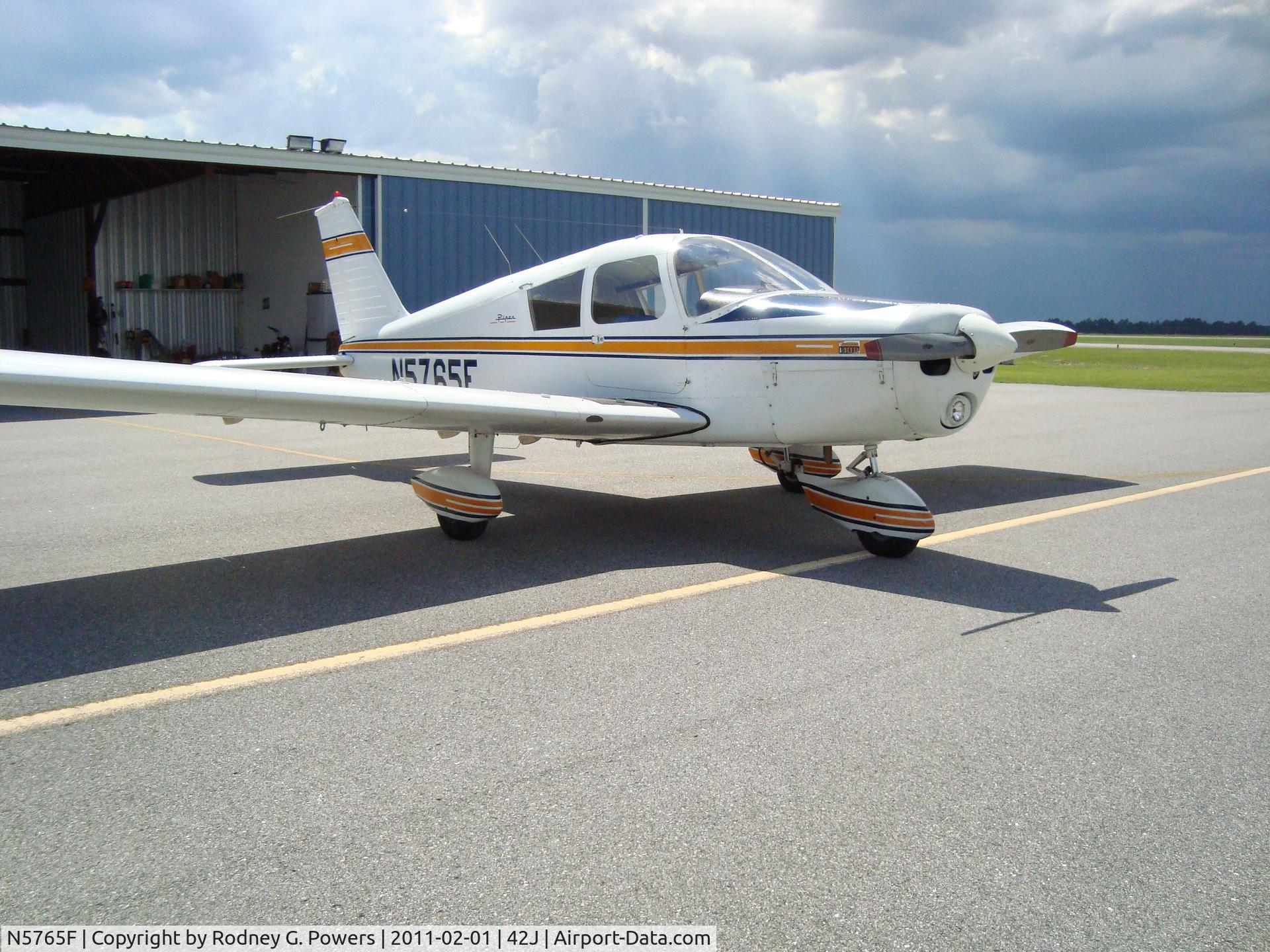 N5765F, 1968 Piper PA-28-140 C/N 28-25069, 