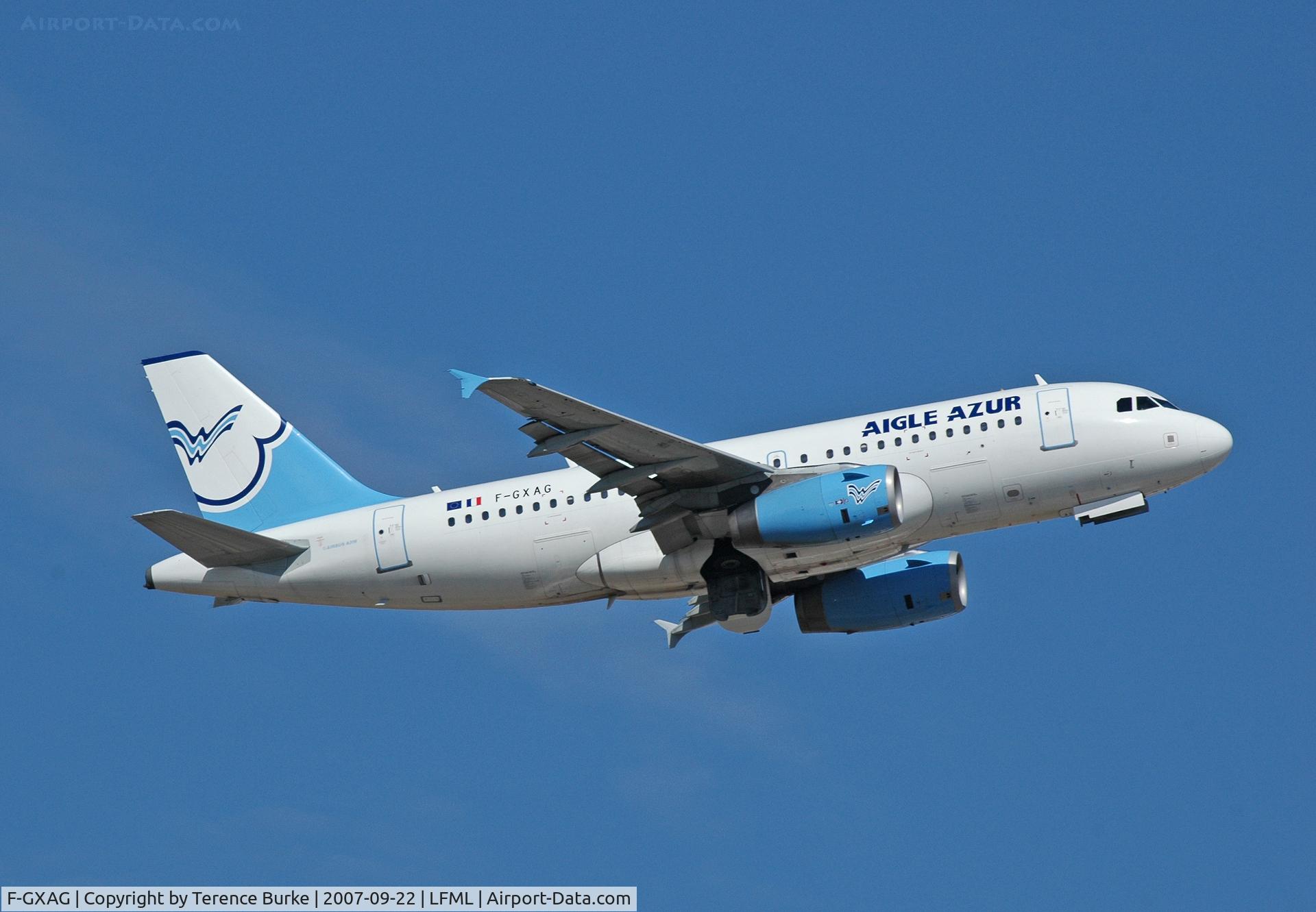 F-GXAG, 2004 Airbus A319-132 C/N 2296, Take off from 14L