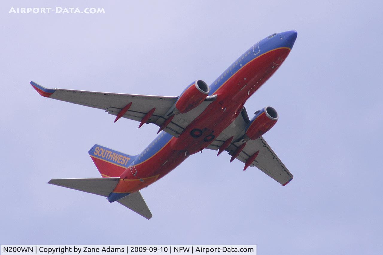 N200WN, 2005 Boeing 737-7H4 C/N 32482, Southwest Airlines 737 departing Carswell / NAS Ft. Worth