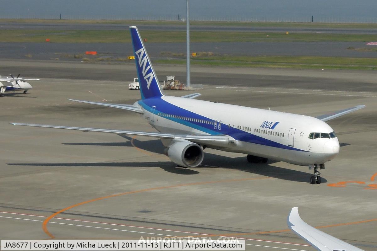 JA8677, 1994 Boeing 767-381 C/N 25662, At Haneda