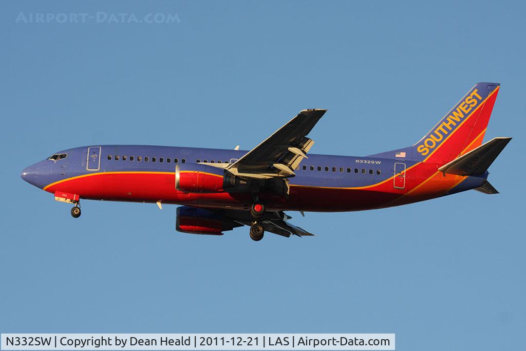N332SW, 1988 Boeing 737-3H4 C/N 23696, Southwest Airlines N332SW on short final to RWY 25L.