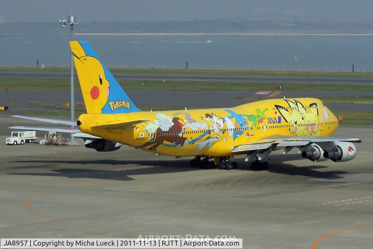 JA8957, Boeing 747-481 C/N 25642, Pokemon