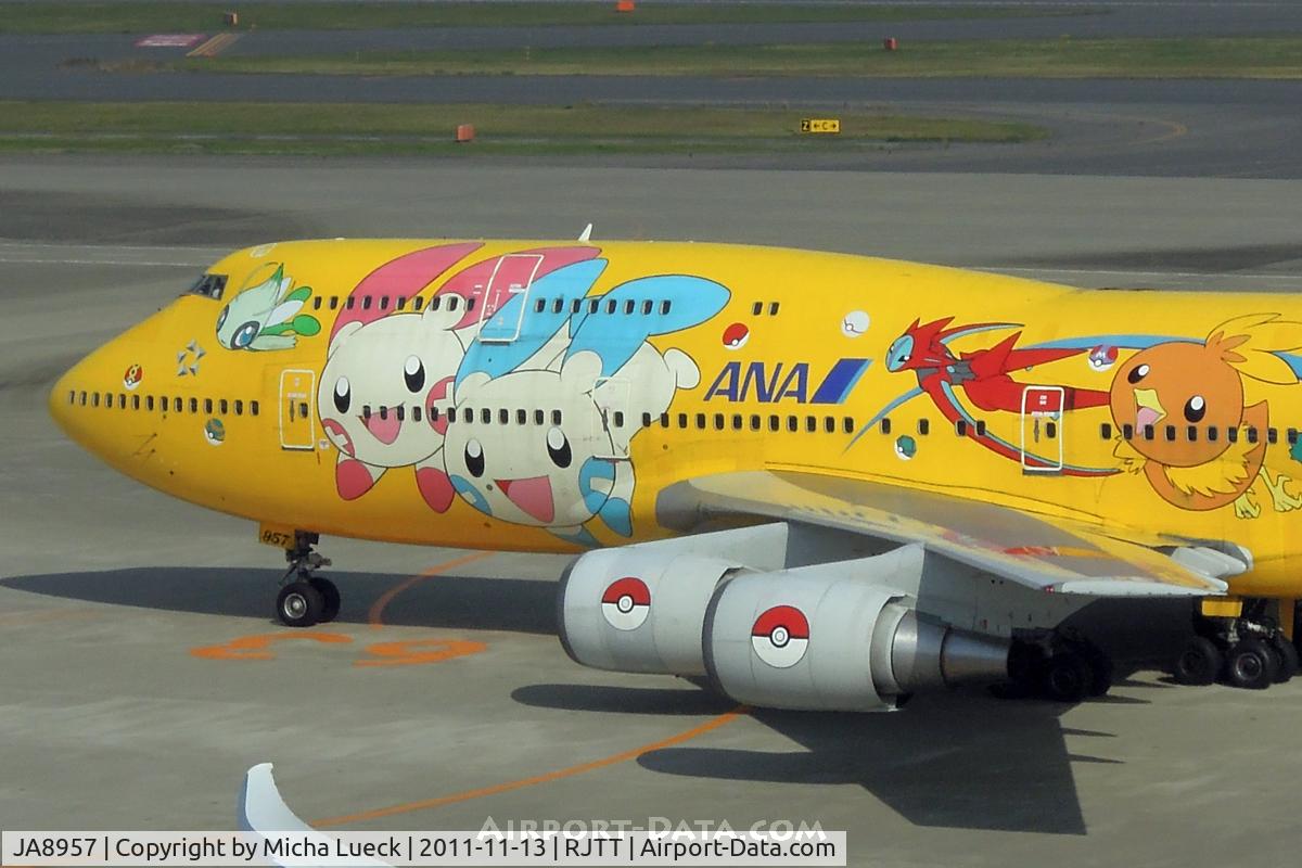 JA8957, Boeing 747-481 C/N 25642, Pokemon