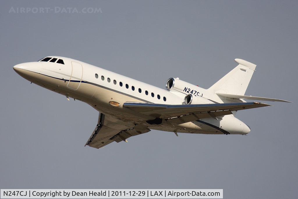 N247CJ, Dassault Falcon 900 C/N 122, 1992 Dassault Mystère Falcon 900 N247CJ climbing out from RWY 25L en route to Metropolitan Oakland Int'l (KOAK).