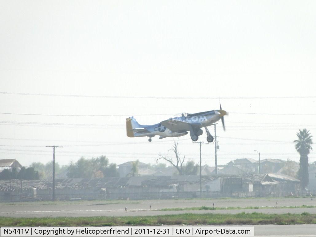 N5441V, 1961 North American F-51D Mustang C/N 45-11582, Lifting off from runway 26L