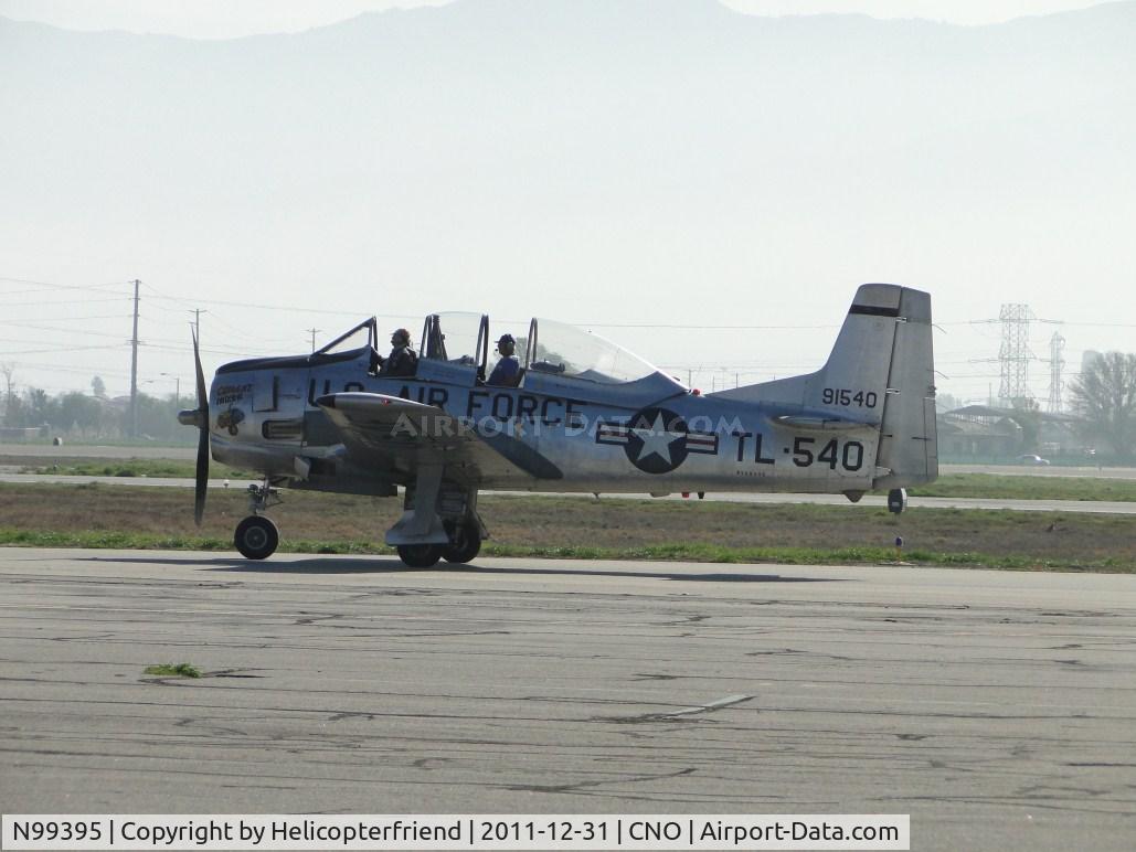 N99395, 1945 North American T-28A Trojan C/N 49-1540A, Taxiing back after full stop