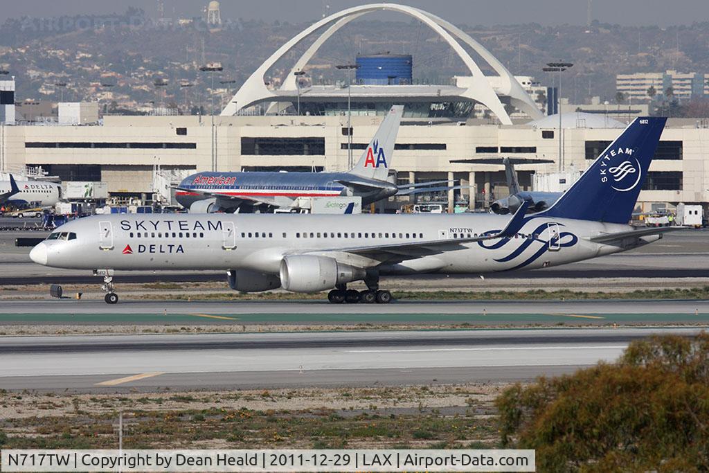 N717TW, 1999 Boeing 757-231 C/N 28485, Delta Airlines 
