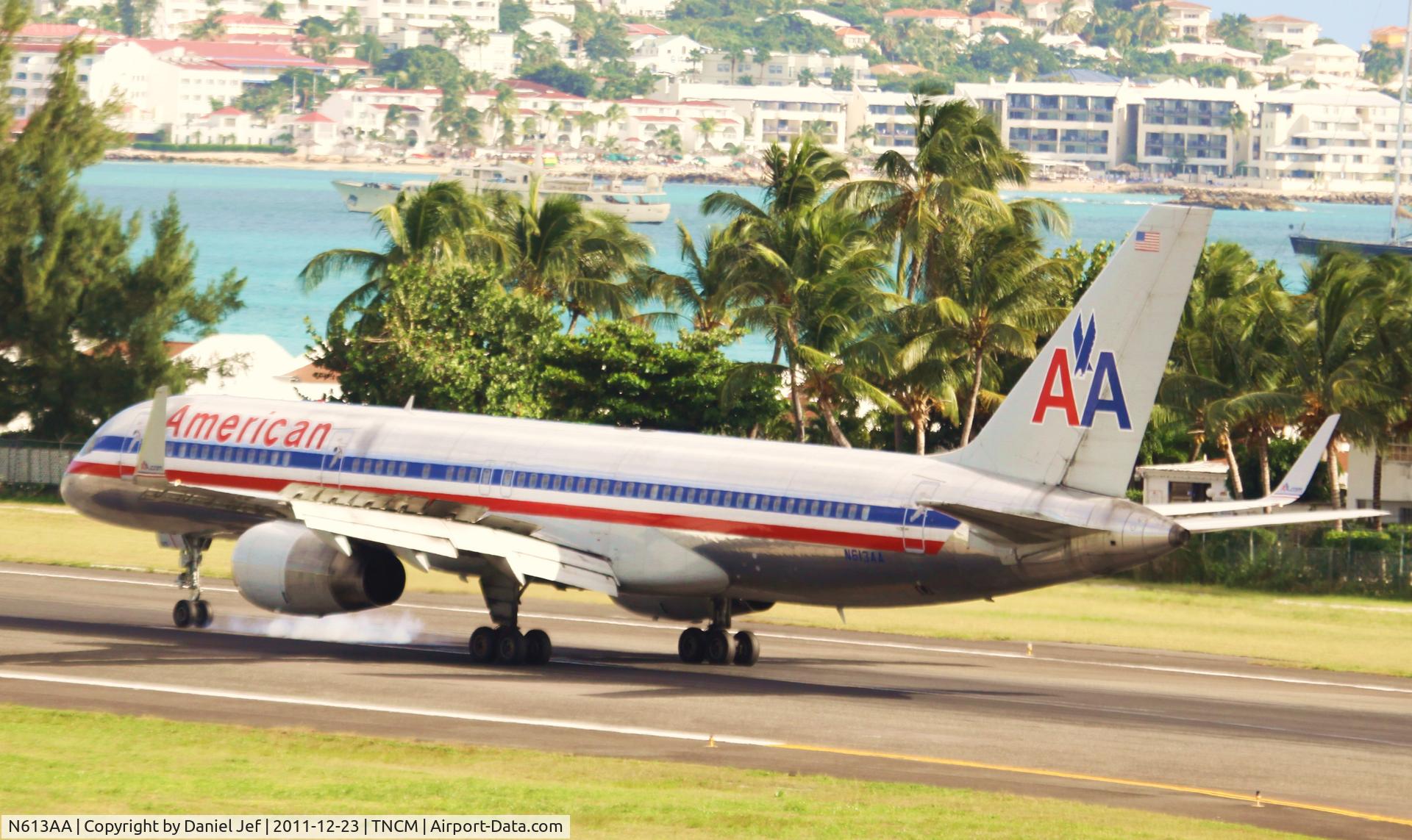 N613AA, 1989 Boeing 757-223 C/N 24489, N613AA