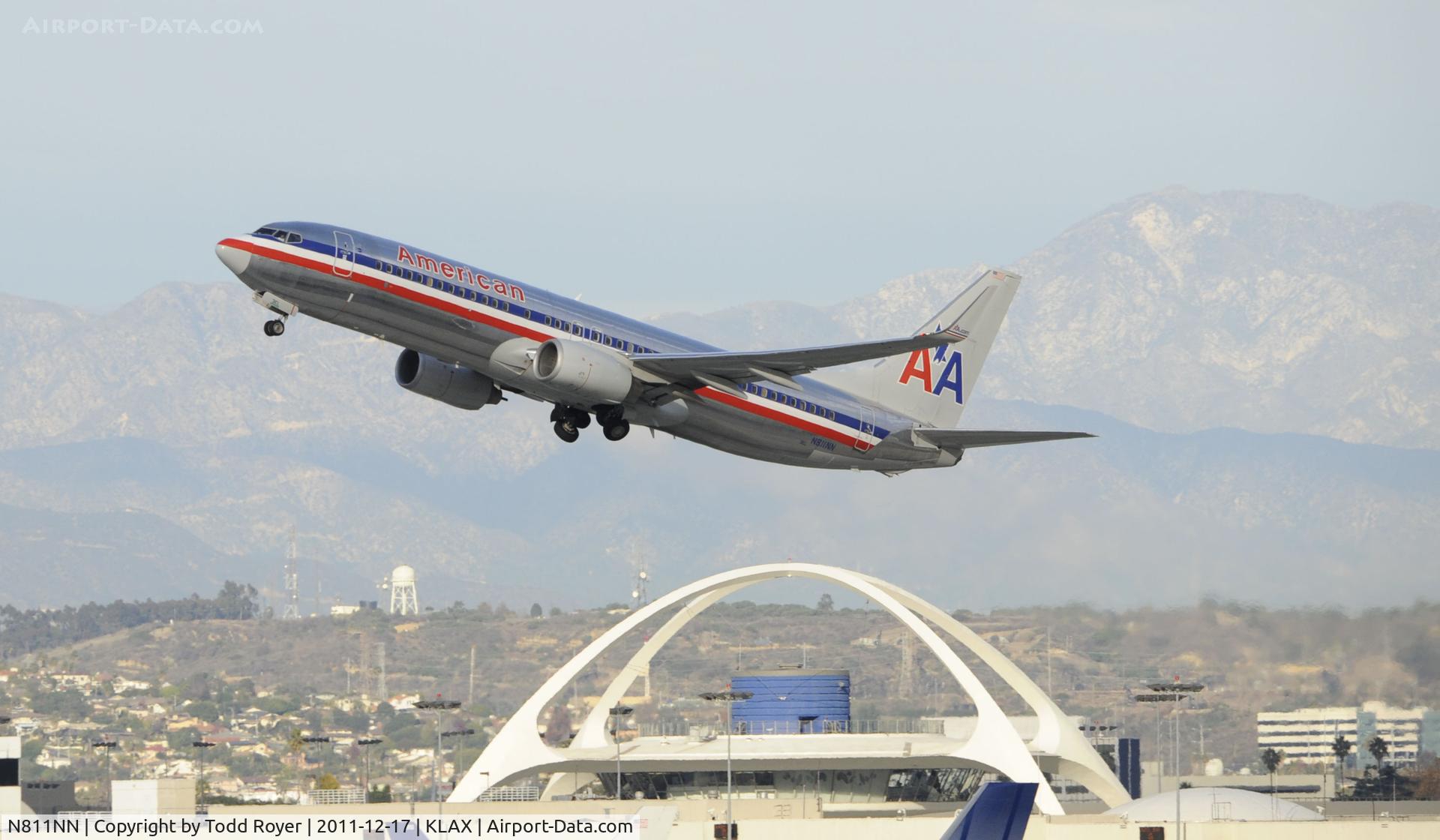 N811NN, 2009 Boeing 737-823 C/N 31079, Departing LAX