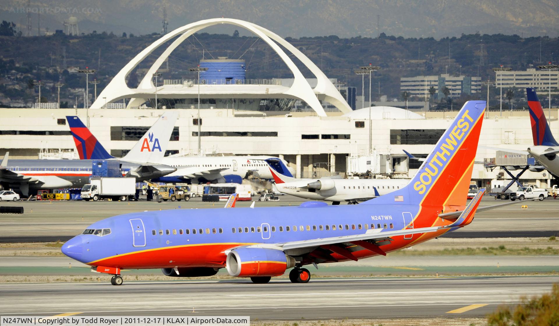N247WN, 2006 Boeing 737-7H4 C/N 32508, Arriving at LAX