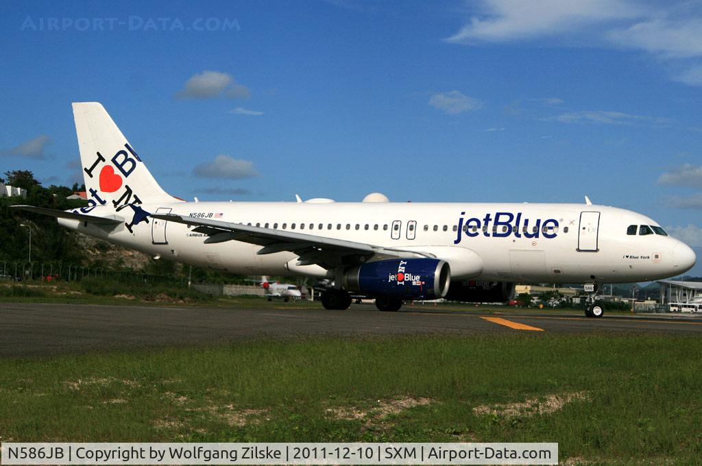N586JB, 2004 Airbus A320-232 C/N 2160, visitor