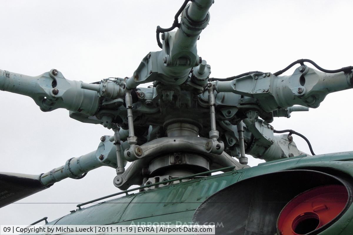 09, Mil Mi-6 Hook C/N 10680704W, At the Aviomuzejs, Riga