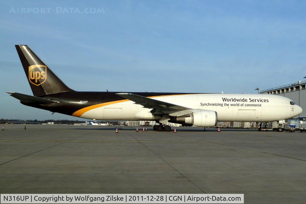 N316UP, 1997 Boeing 767-34AF C/N 27744, visitor