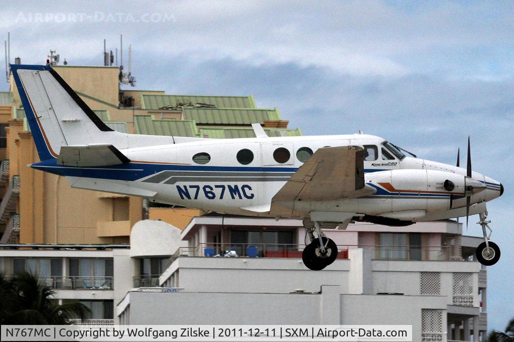 N767MC, 1973 Beech C90 C/N LJ-595, visitor