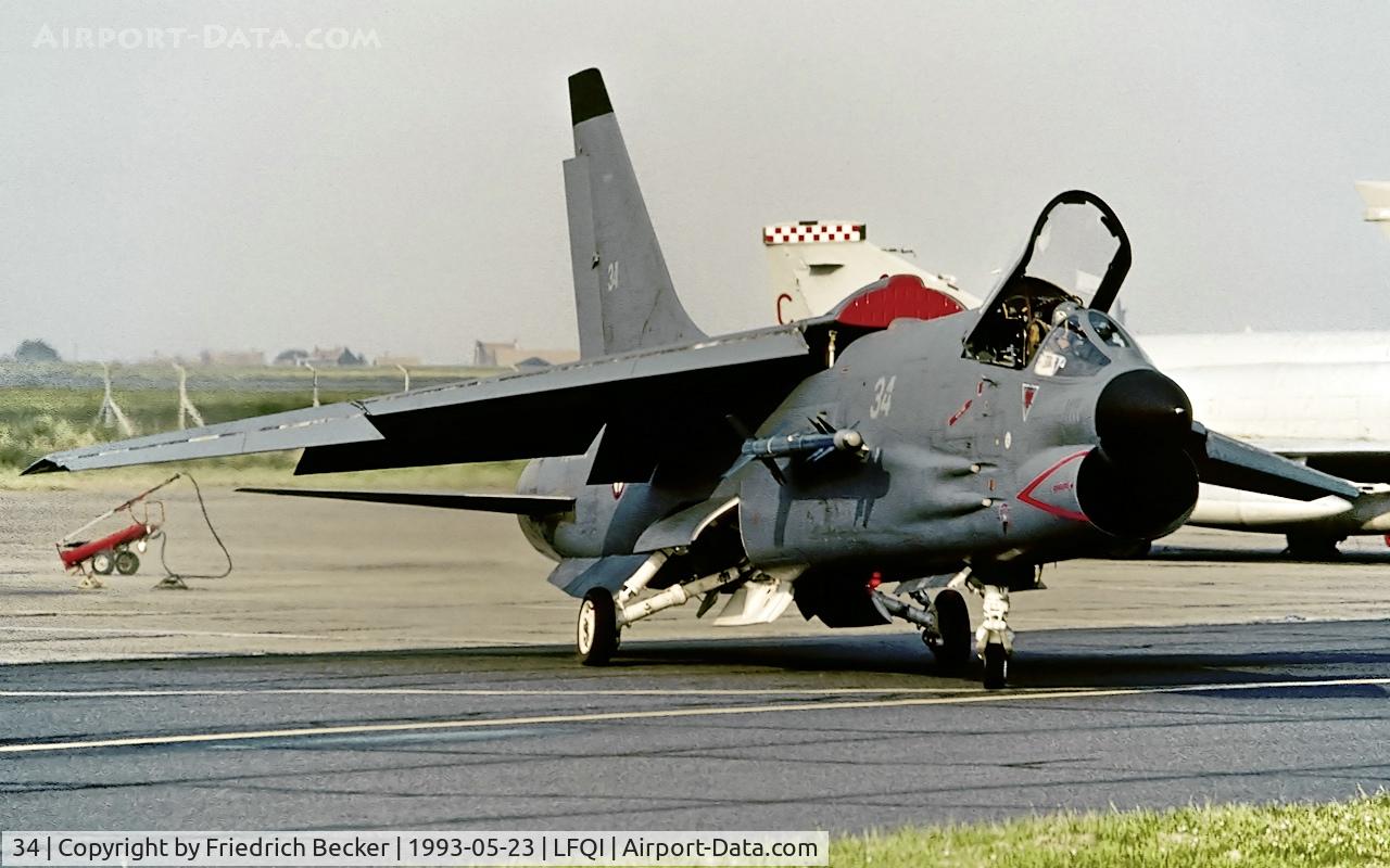 34, Vought F-8E(FN) Crusader C/N 1251, taxying out to the active
