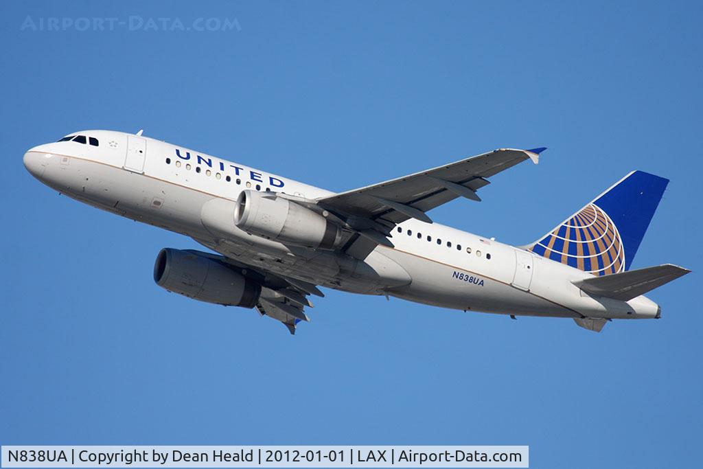 N838UA, 2001 Airbus A319-131 C/N 1477, United Airlines N838UA (FLT UAL444) climbing out from RWY 25R en route to San Francisco Int'l (KSFO).