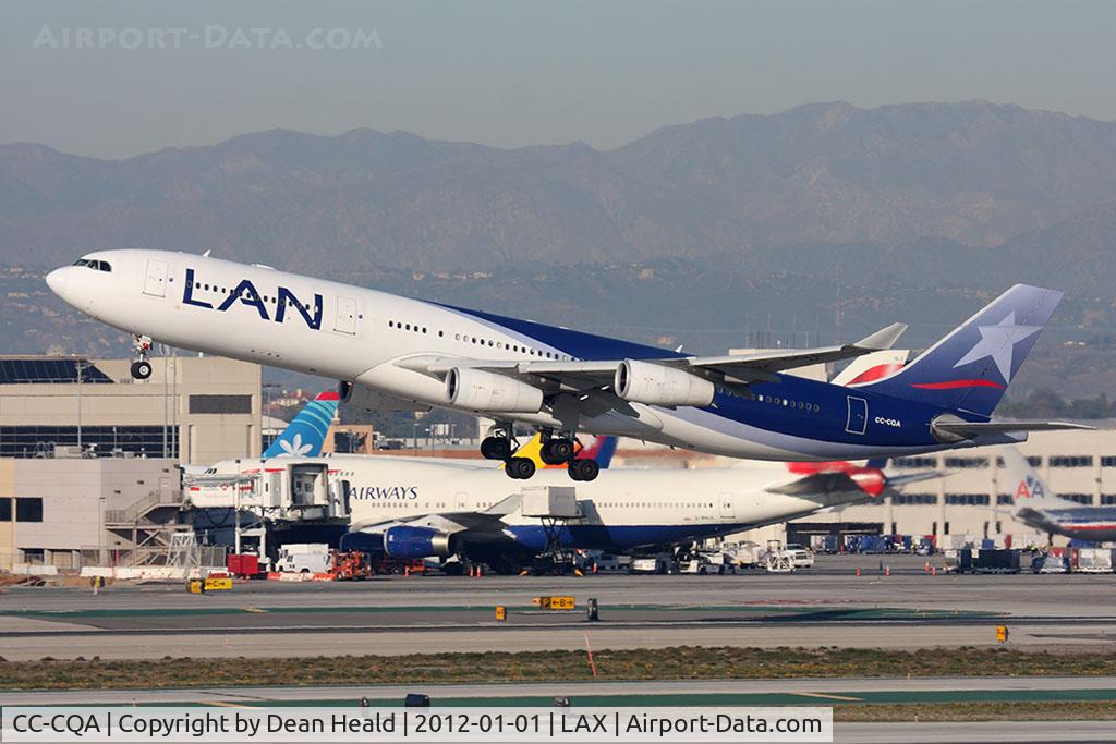 CC-CQA, 2000 Airbus A340-313X C/N 359, Linea Aerea Nacional de Chile CC-CQA (FLT LAN601) departing RWY 25R en route to Comodoro Arturo Merino Benitez Int'l (SCEL/SCL) - Santiago, Chile.