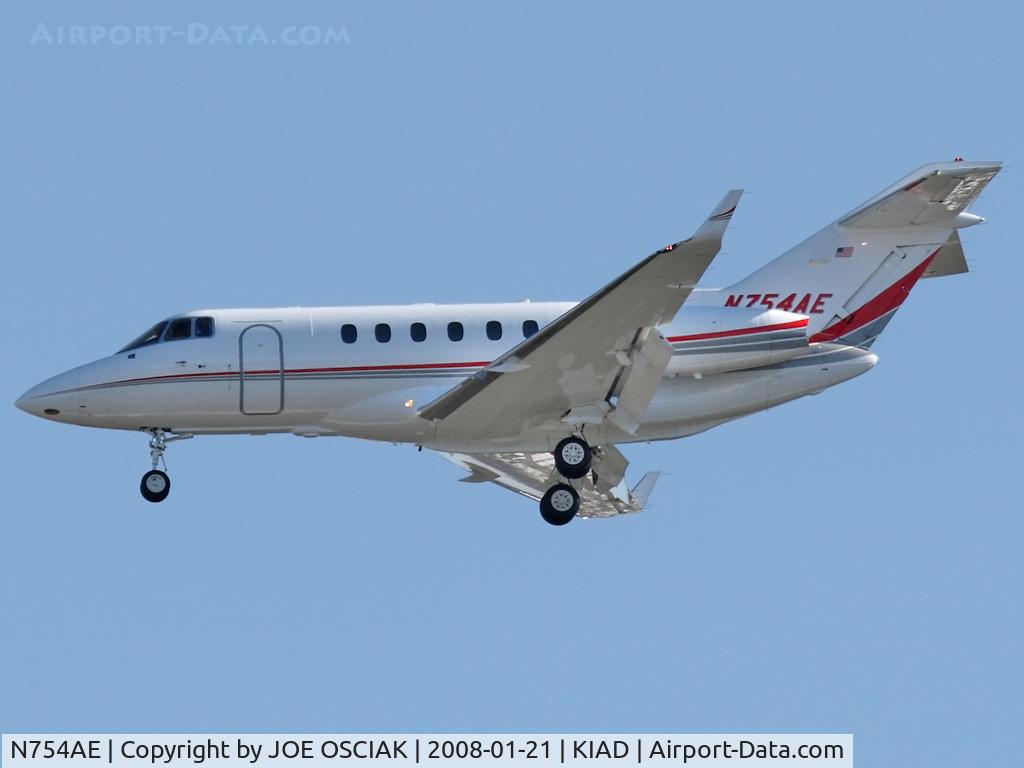 N754AE, 2005 Raytheon Hawker 850XP C/N 258754, Arriving at Dulles