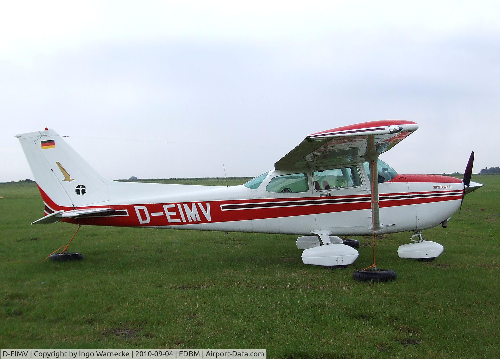 D-EIMV, Reims F172P Skyhawk C/N F17202143, Cessna (Reims) F172P Skyhawk at the 2010 Air Magdeburg