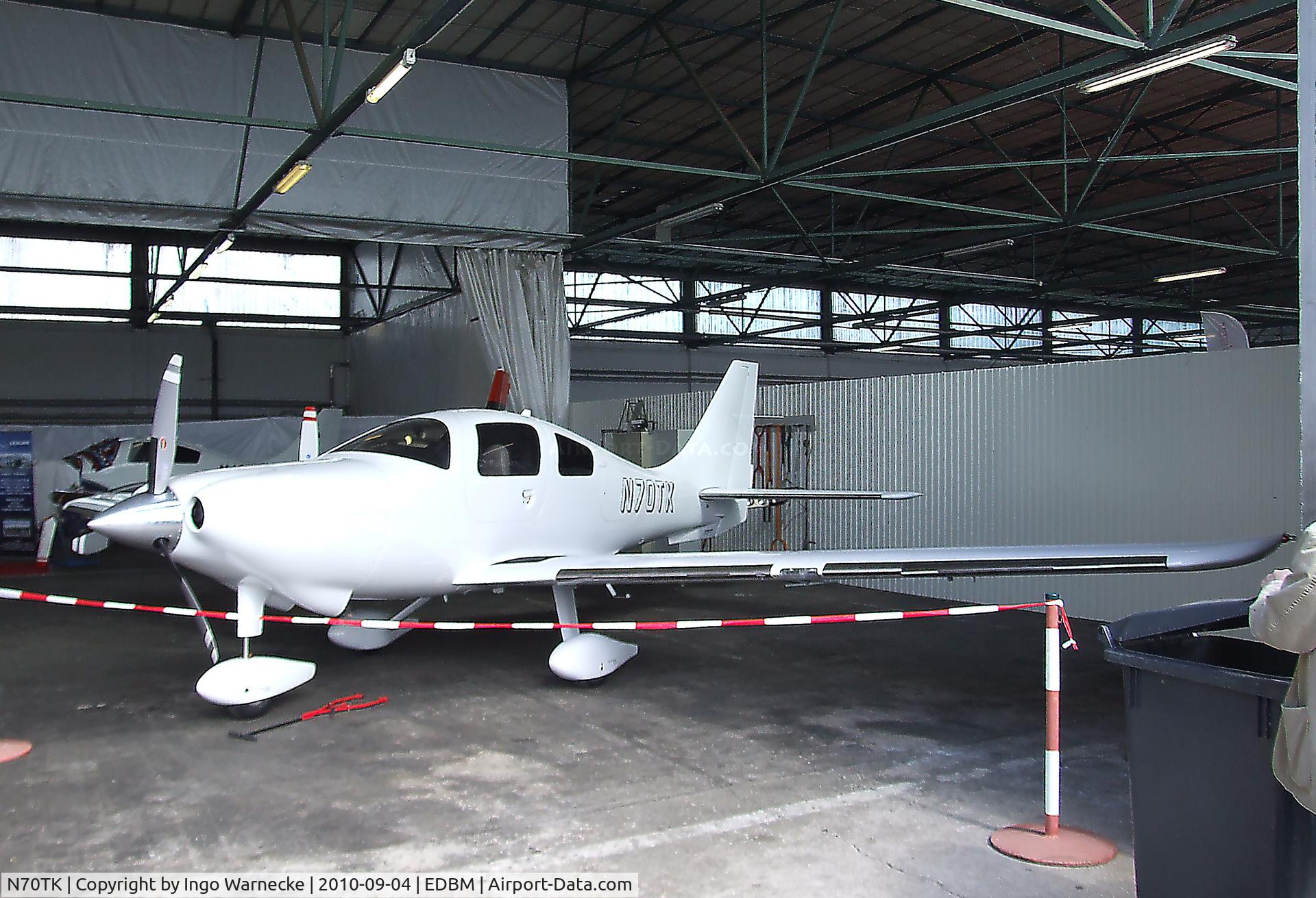 N70TK, 2007 Columbia Aircraft Mfg LC41-550FG C/N 41720, Columbia 400 (LC41-550FG) at the 2010 Air Magdeburg