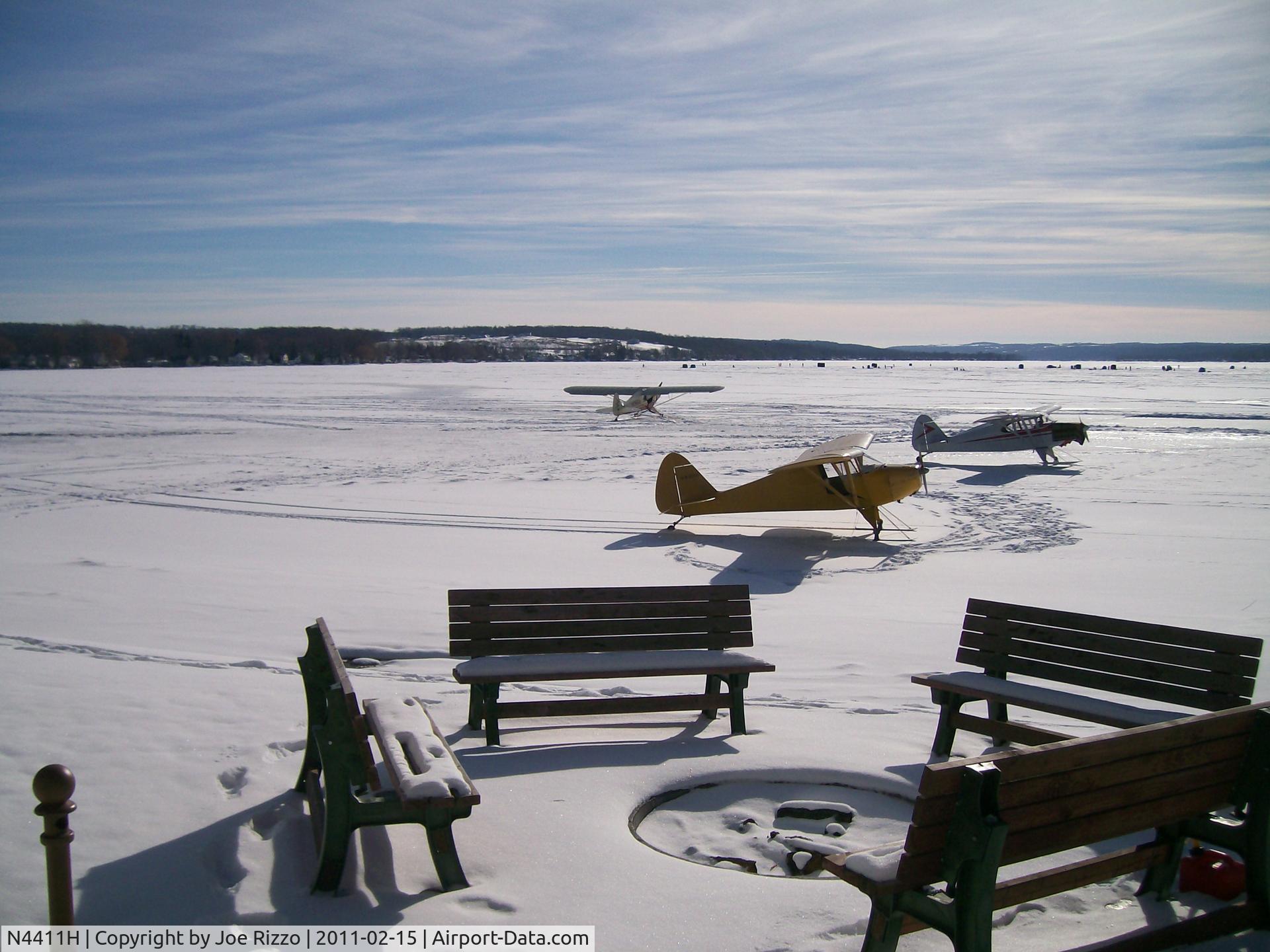N4411H, 1948 Piper PA-15 Vagabond Vagabond C/N 15-196, On the north end of Conesus Lake, Lakeville NY with N1355A, a PA-18 Super Cub, N8607C a PA-22/20 Pacer. Going for Lunch at the North Shore Grill