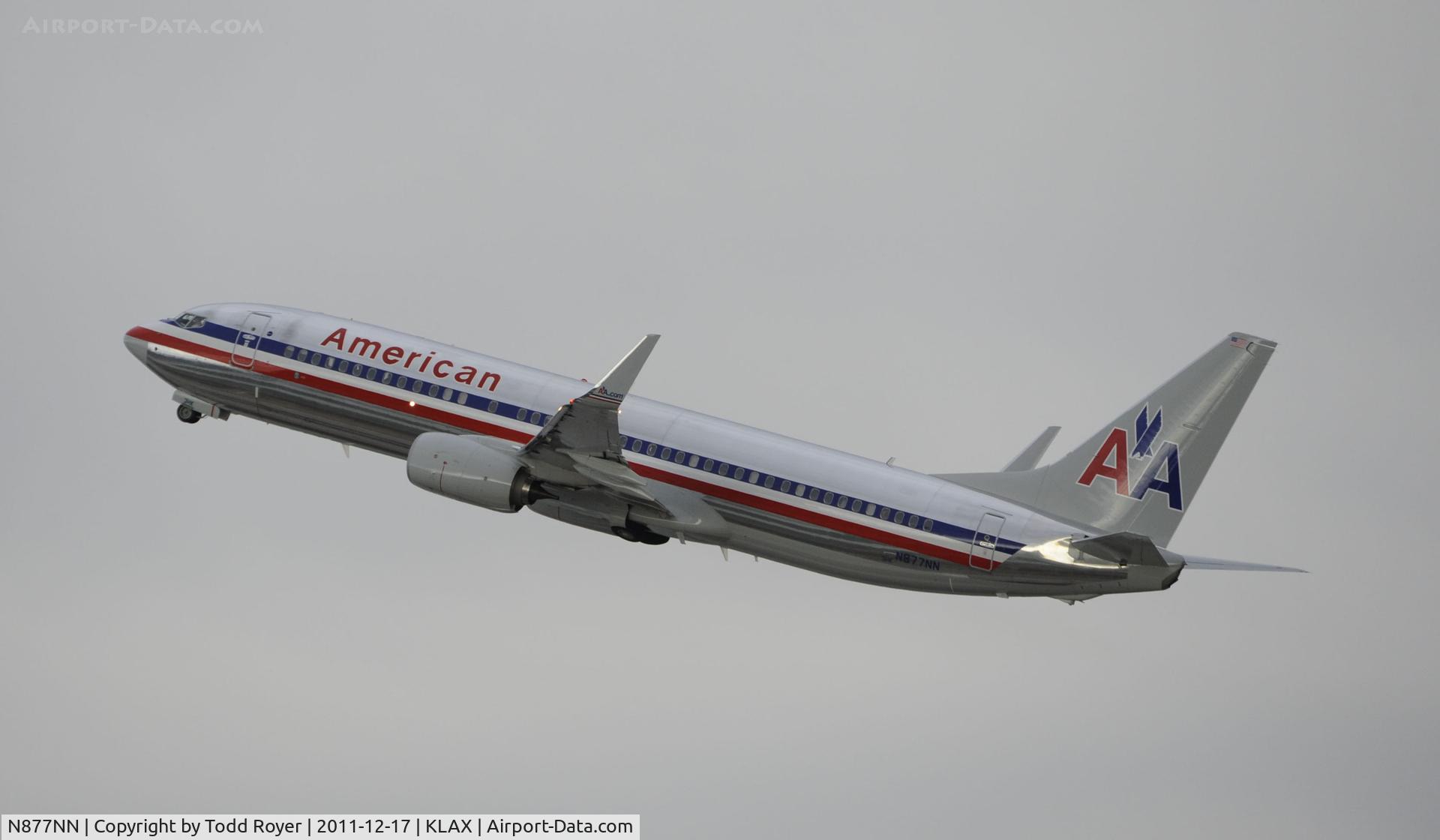 N877NN, 2011 Boeing 737-823 C/N 31131, Departing LAX