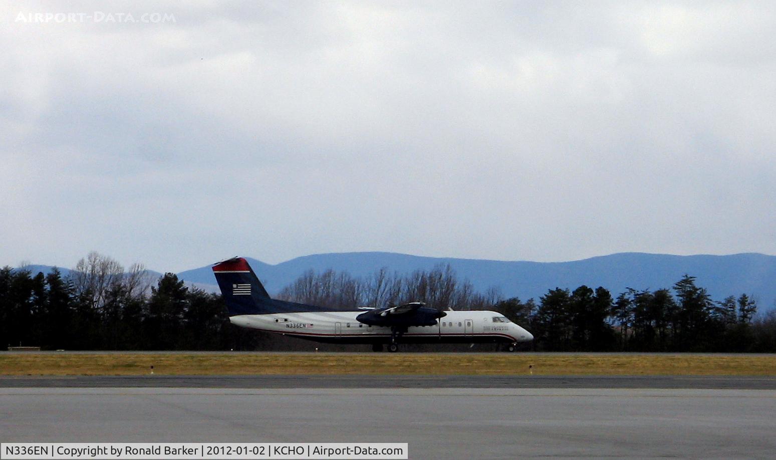 N336EN, 1992 De Havilland Canada DHC-8-311 Dash 8 C/N 336, N336EN arriving CHO