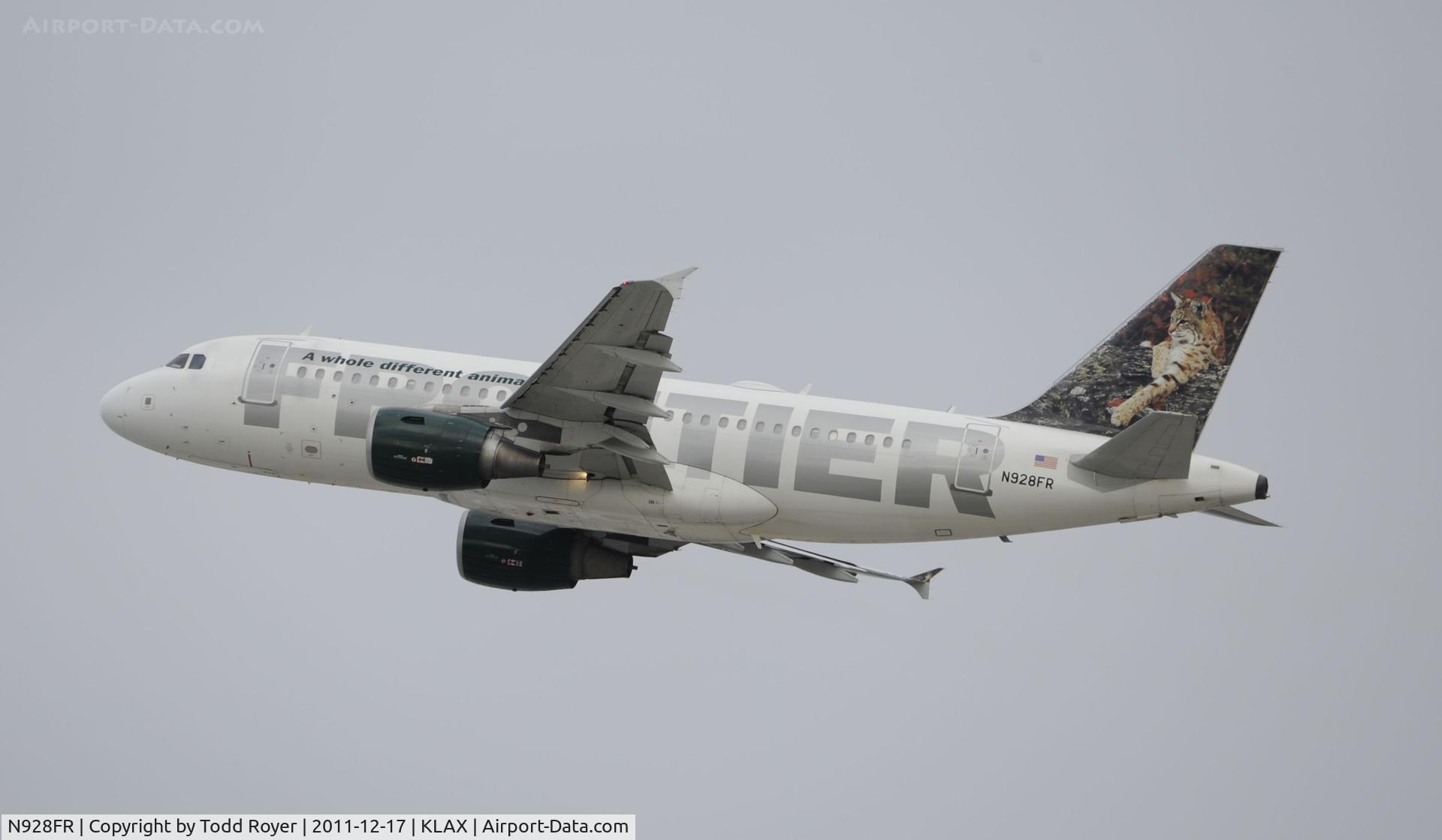 N928FR, 2004 Airbus A319-111 C/N 2236, Departing LAX