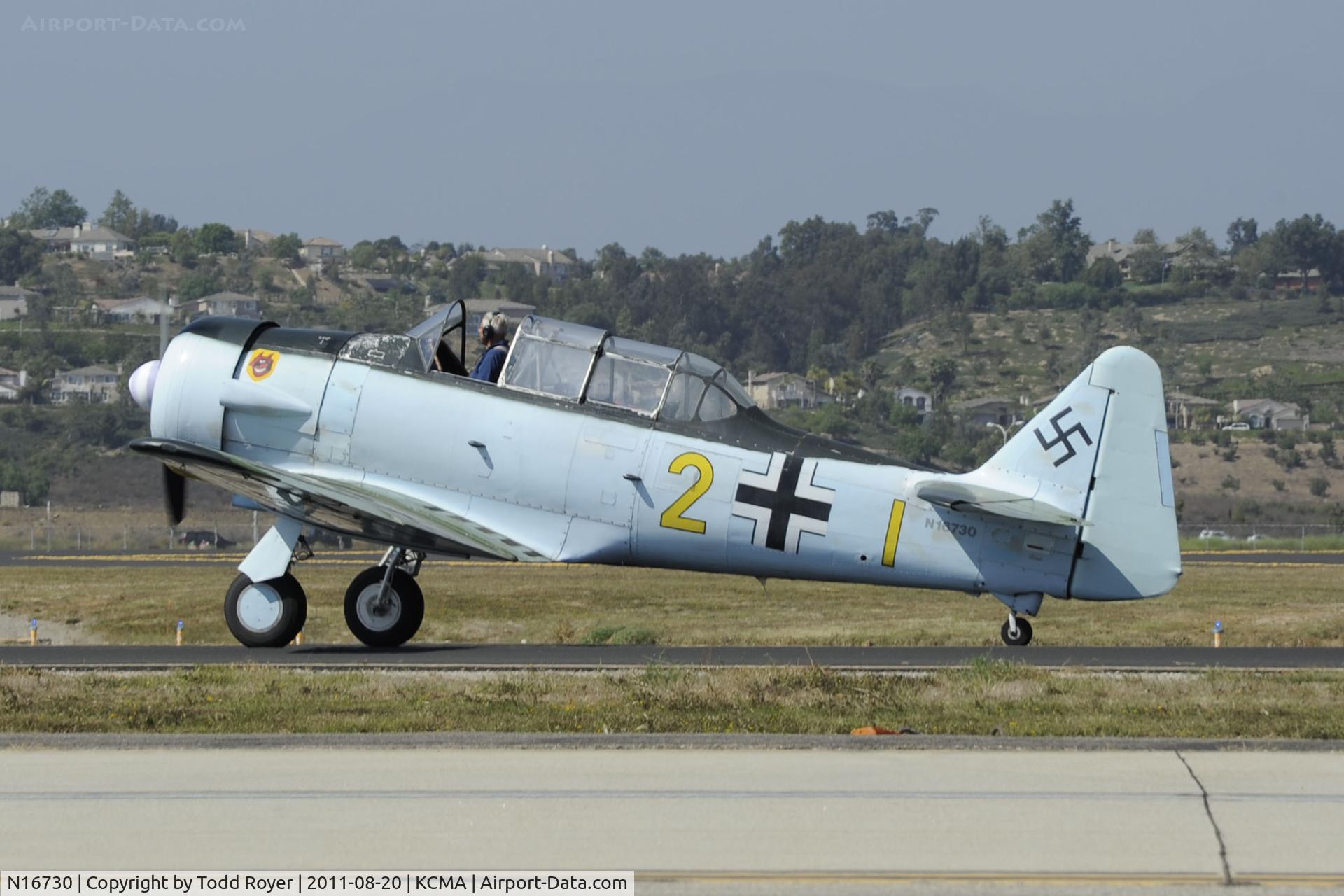N16730, 1941 North American AT-6C C/N 75-3473, Taxi for departure at Camarillo