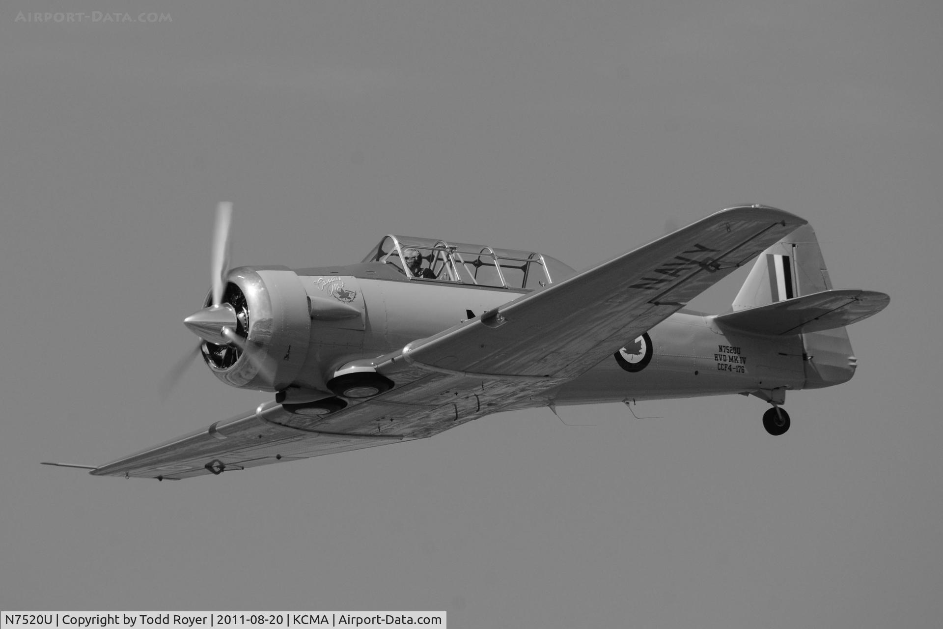 N7520U, 1952 Canadian Car & Foundry Harvard Mk.4 C/N CCF4-176, Camarillo Airshow 2011