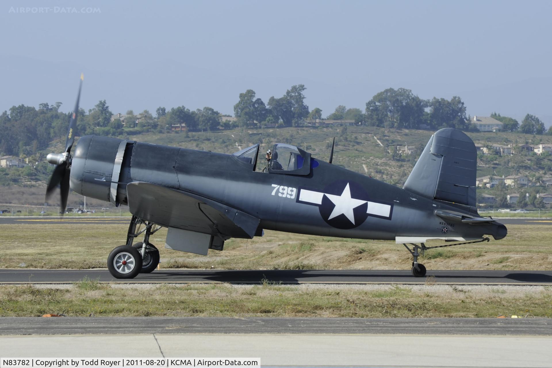 N83782, 1942 Vought F4U-1 Corsair C/N 3884 (Bu 17799), Taxi for departure at Camarillo