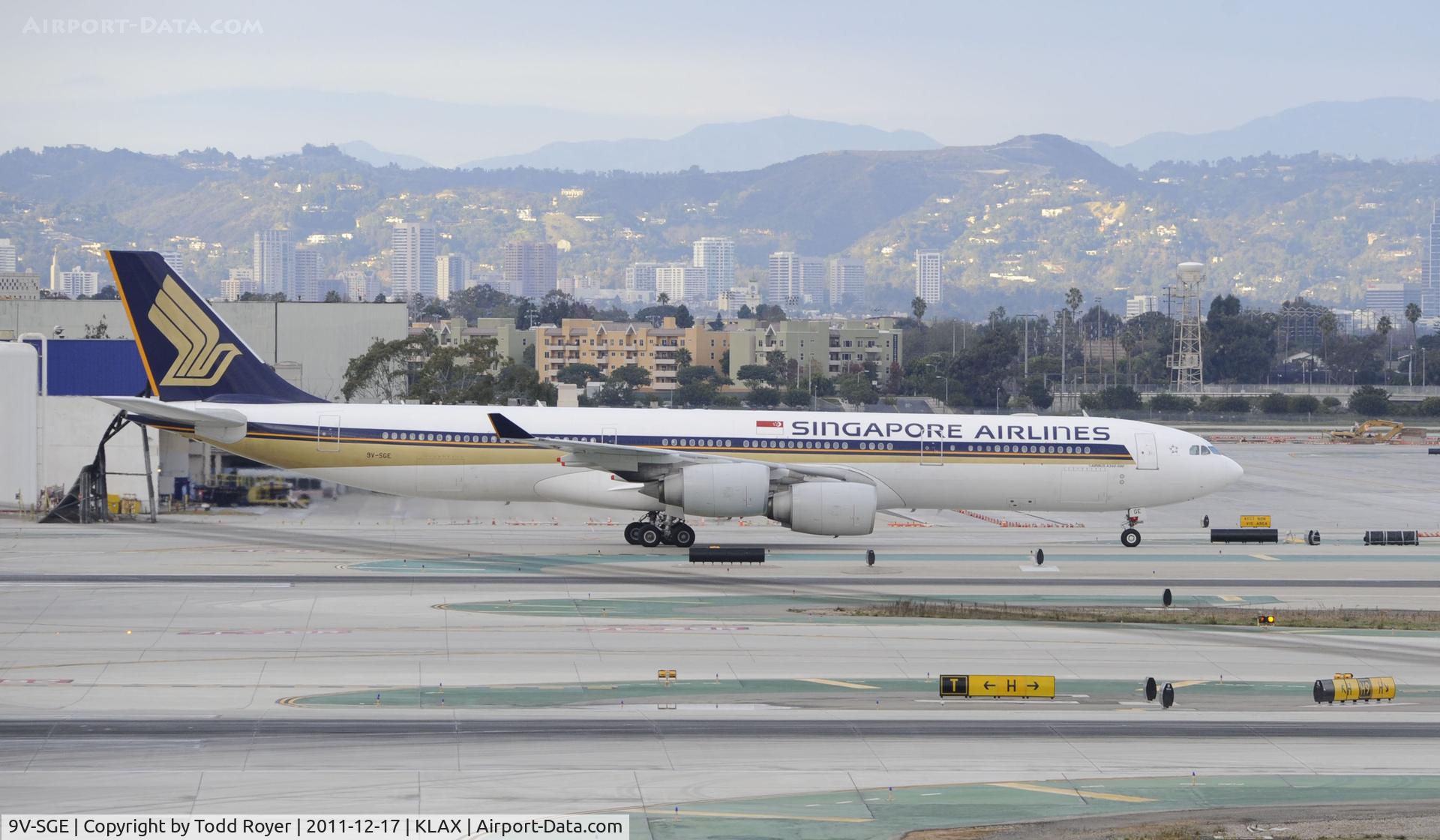 9V-SGE, 2004 Airbus A340-541 C/N 563, Taxiing at LAX