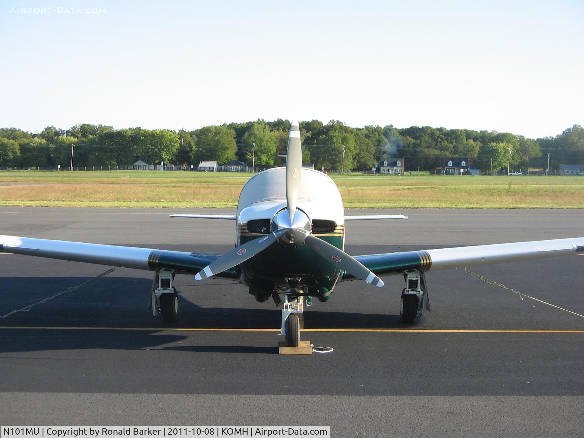 N101MU, 1994 Mooney M20J 201 C/N 24-3335, Orange