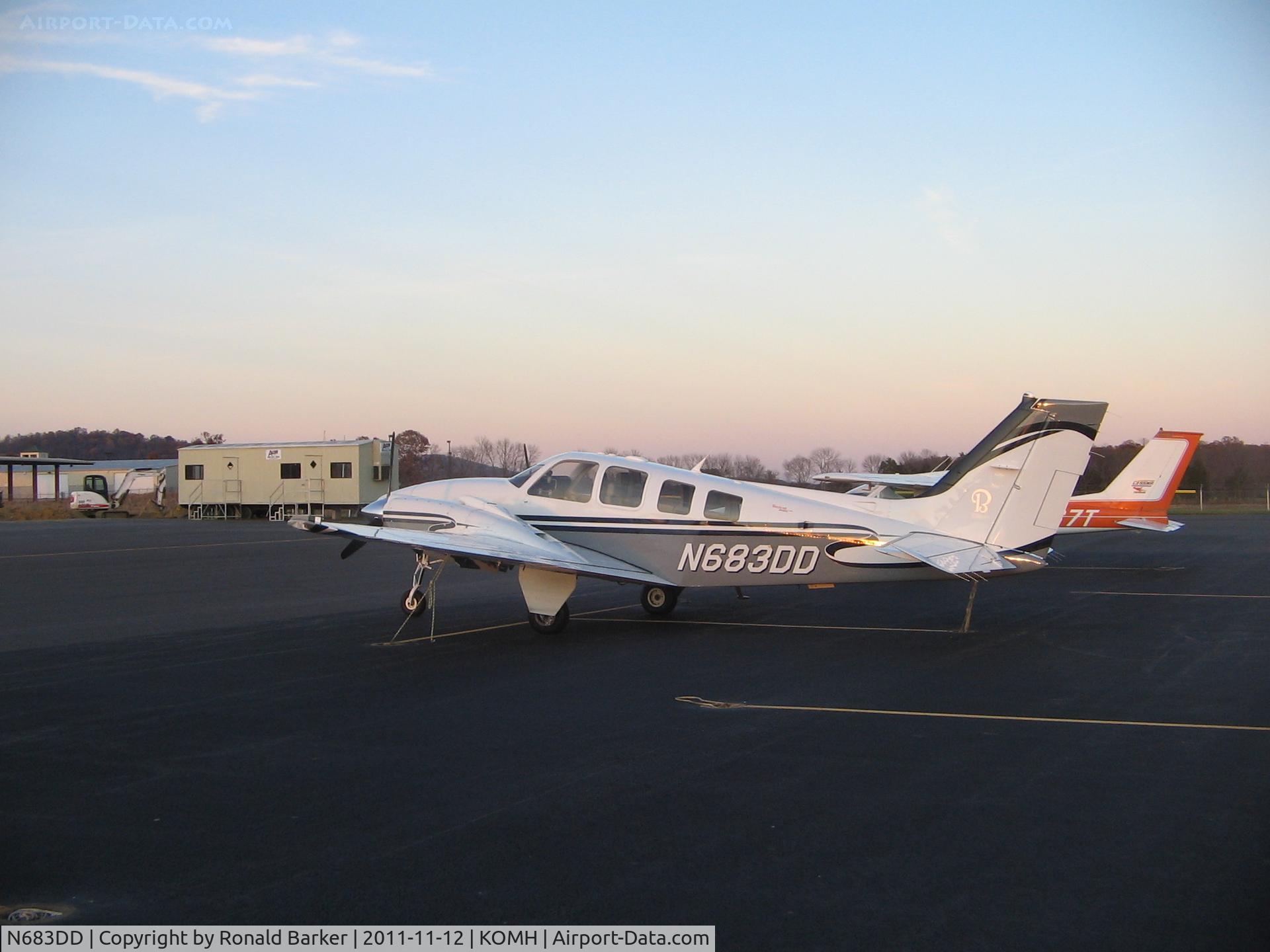 N683DD, 2007 Raytheon Aircraft Company G58 Baron C/N TH-2175, Orange