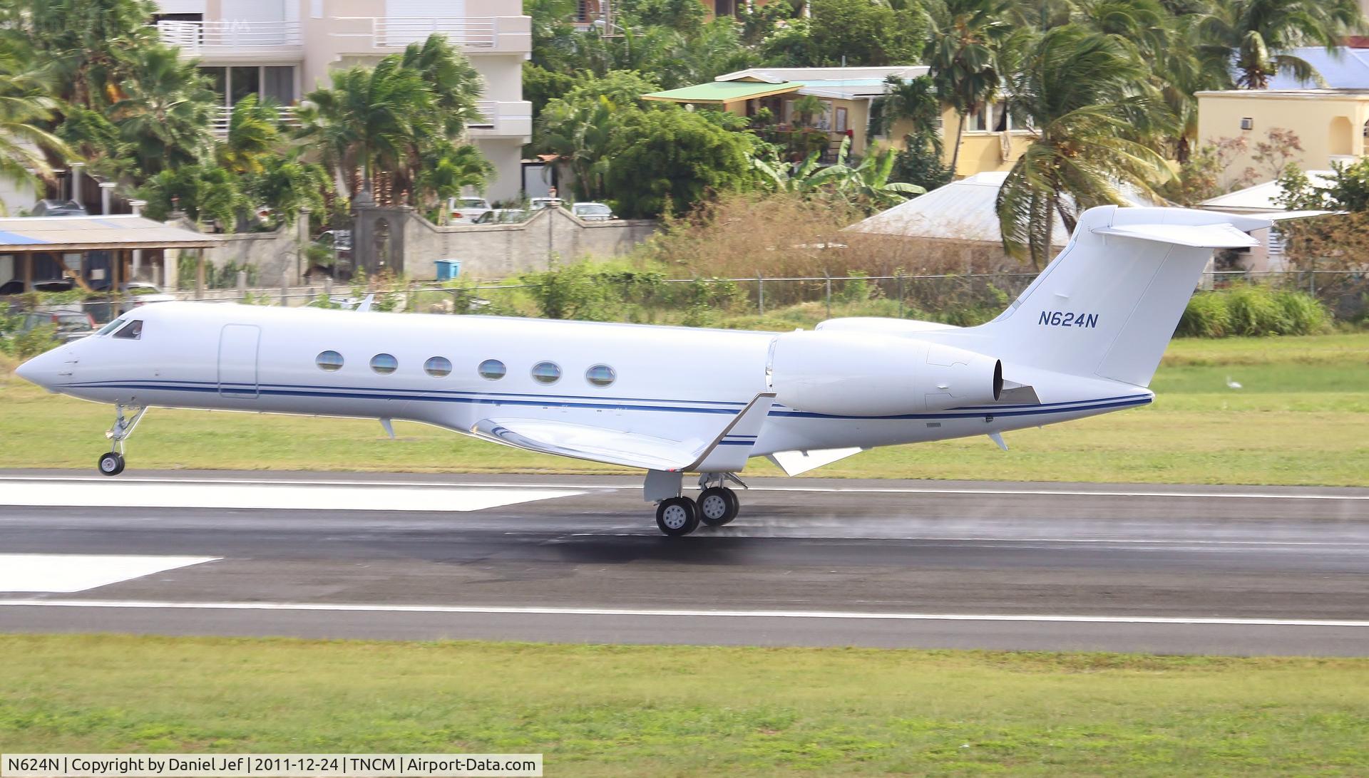 N624N, 2002 Gulfstream Aerospace G-V C/N 681, N624N