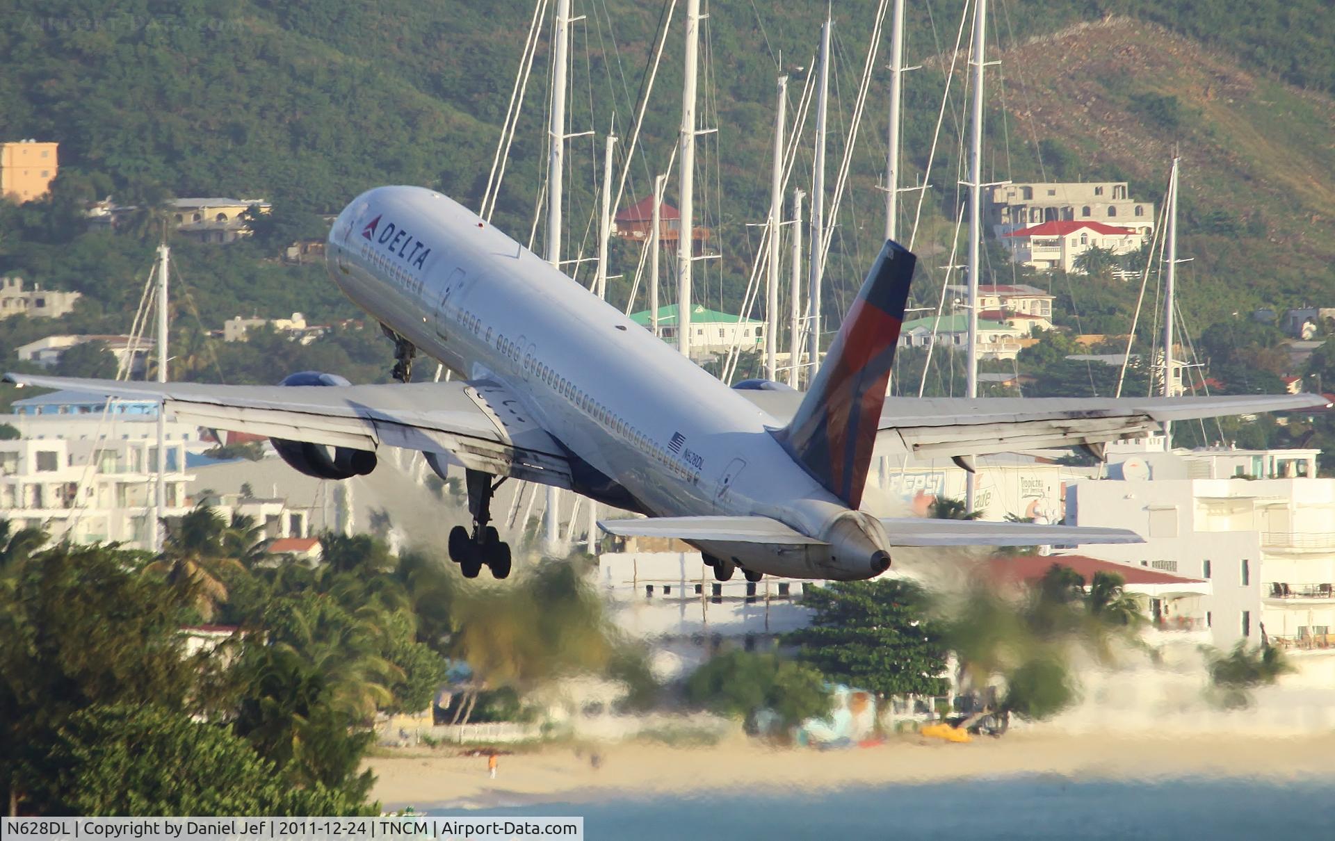 N628DL, 1987 Boeing 757-232 C/N 22918, N628DL