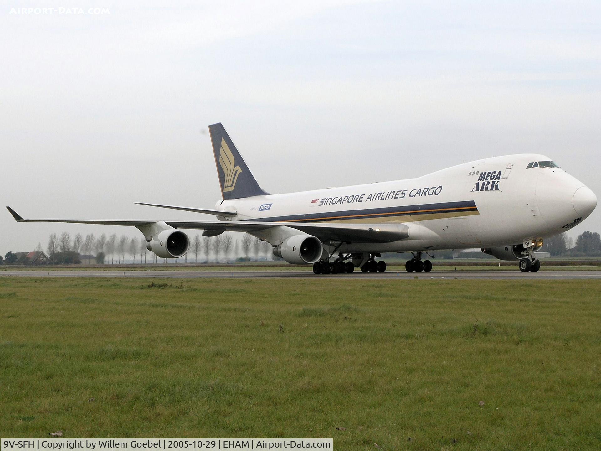 9V-SFH, 1995 Boeing 747-412F/SCD C/N 28032, Taxi to the Cargo gate off Schiphol Airport