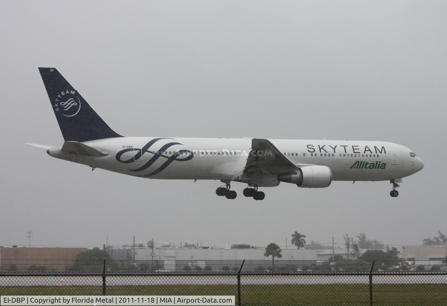 EI-DBP, 1992 Boeing 767-35H/ER C/N 26389, Alitalia Sky Team 767