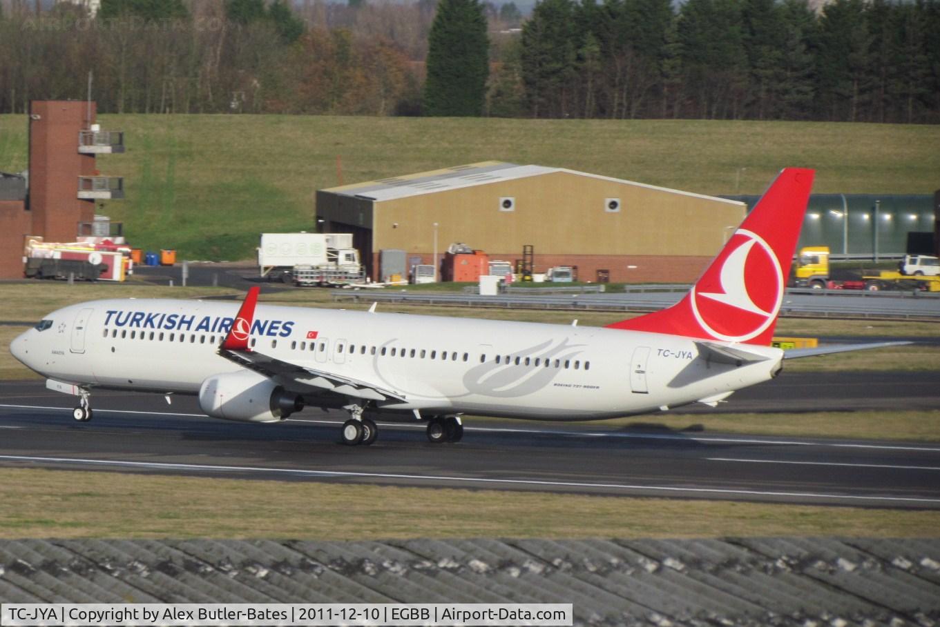 TC-JYA, 2011 Boeing 737-9F2/ER C/N 40973, Departing on delivery to Istanbul