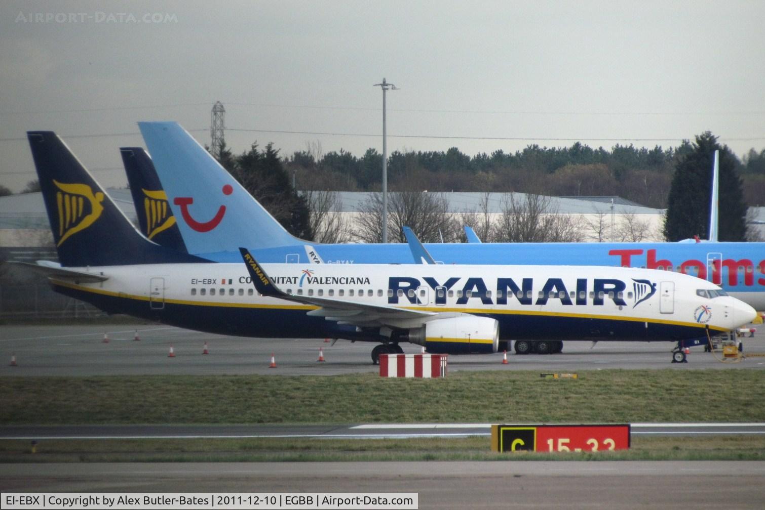 EI-EBX, 2009 Boeing 737-8AS C/N 35007, Parked on stand
