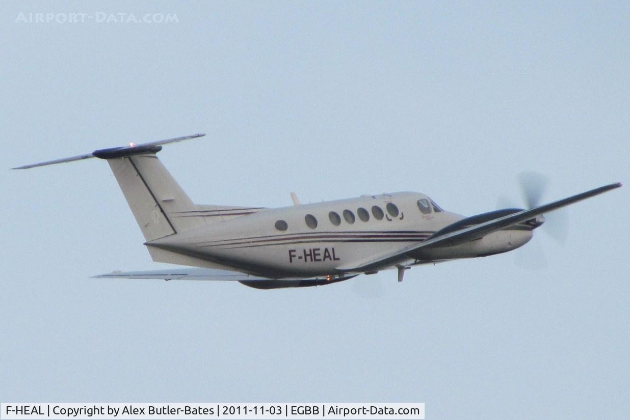 F-HEAL, 2006 Raytheon B200 Super King Air C/N BB-1928, High Climbout