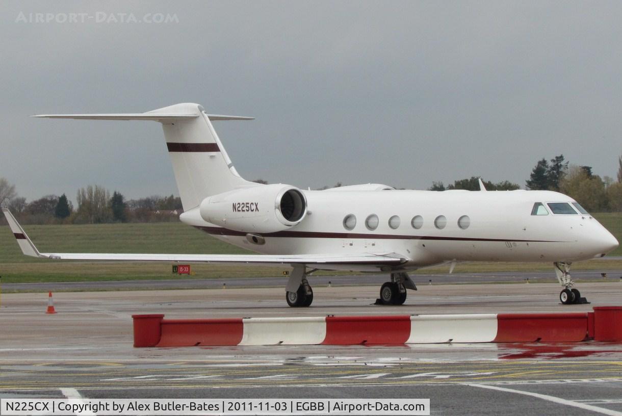 N225CX, 2009 Gulfstream Aerospace GIV-X (G450) C/N 4171, Parked on the elmdon apron