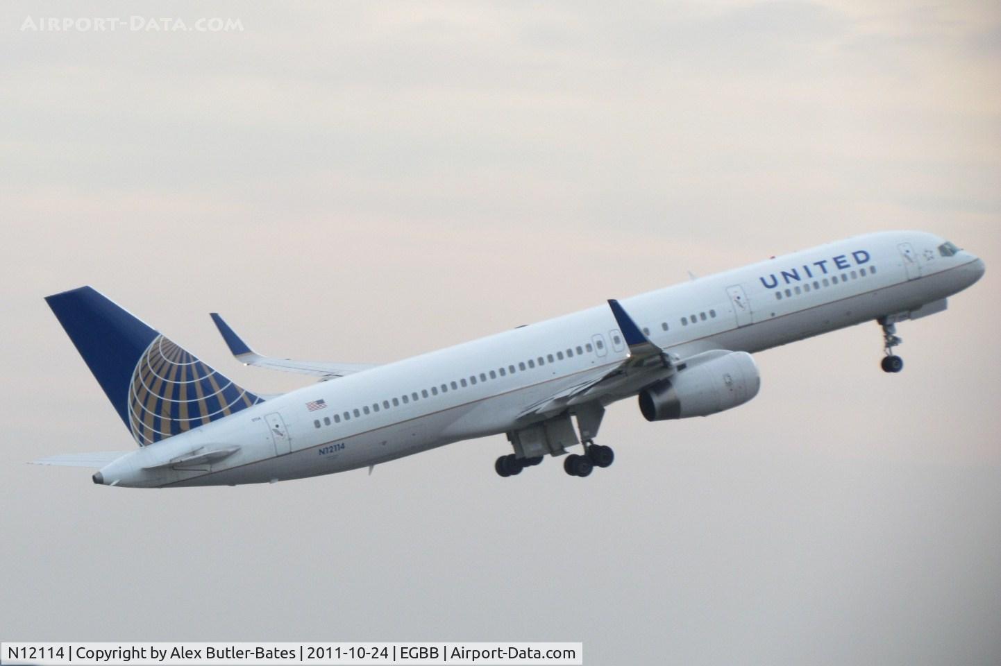 N12114, 1995 Boeing 757-224 C/N 27556, Climbing out