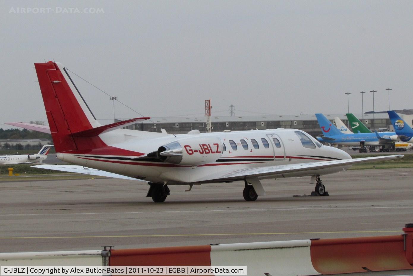 G-JBLZ, 2002 Cessna 550 Citation Bravo C/N 550-1018, Parked outside the flybe hangers