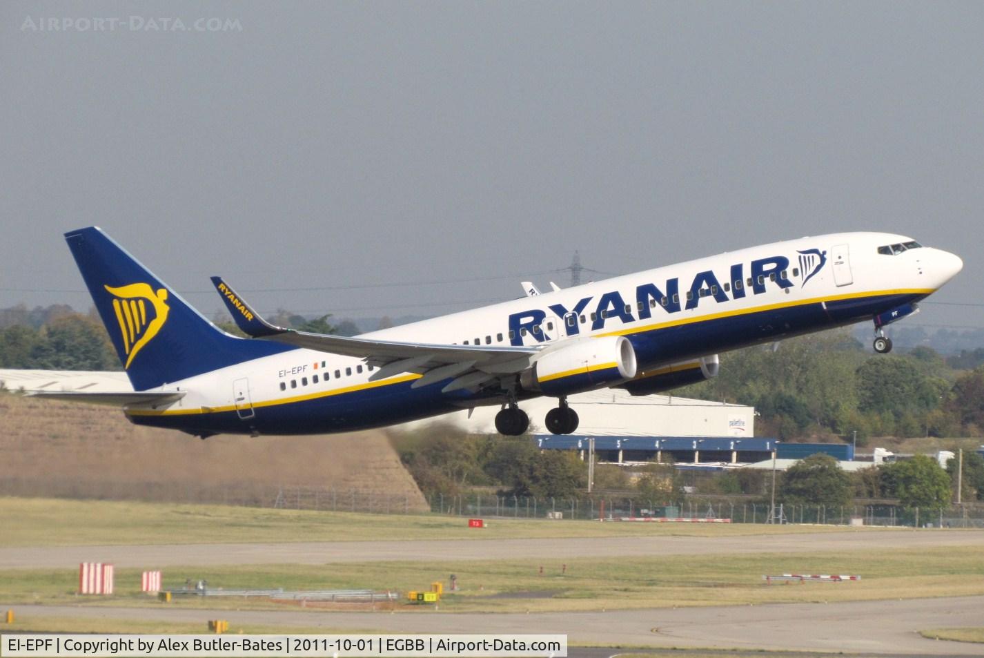 EI-EPF, 2011 Boeing 737-8AS C/N 40309, Just rotated