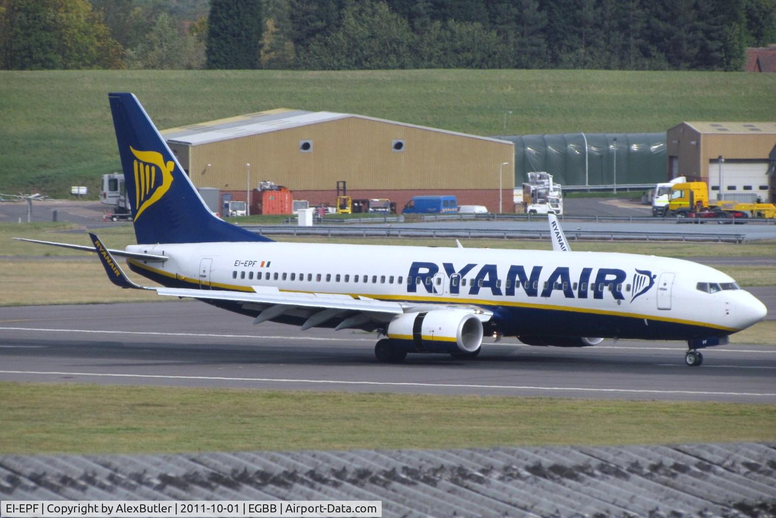 EI-EPF, 2011 Boeing 737-8AS C/N 40309, Slowing down after touch down