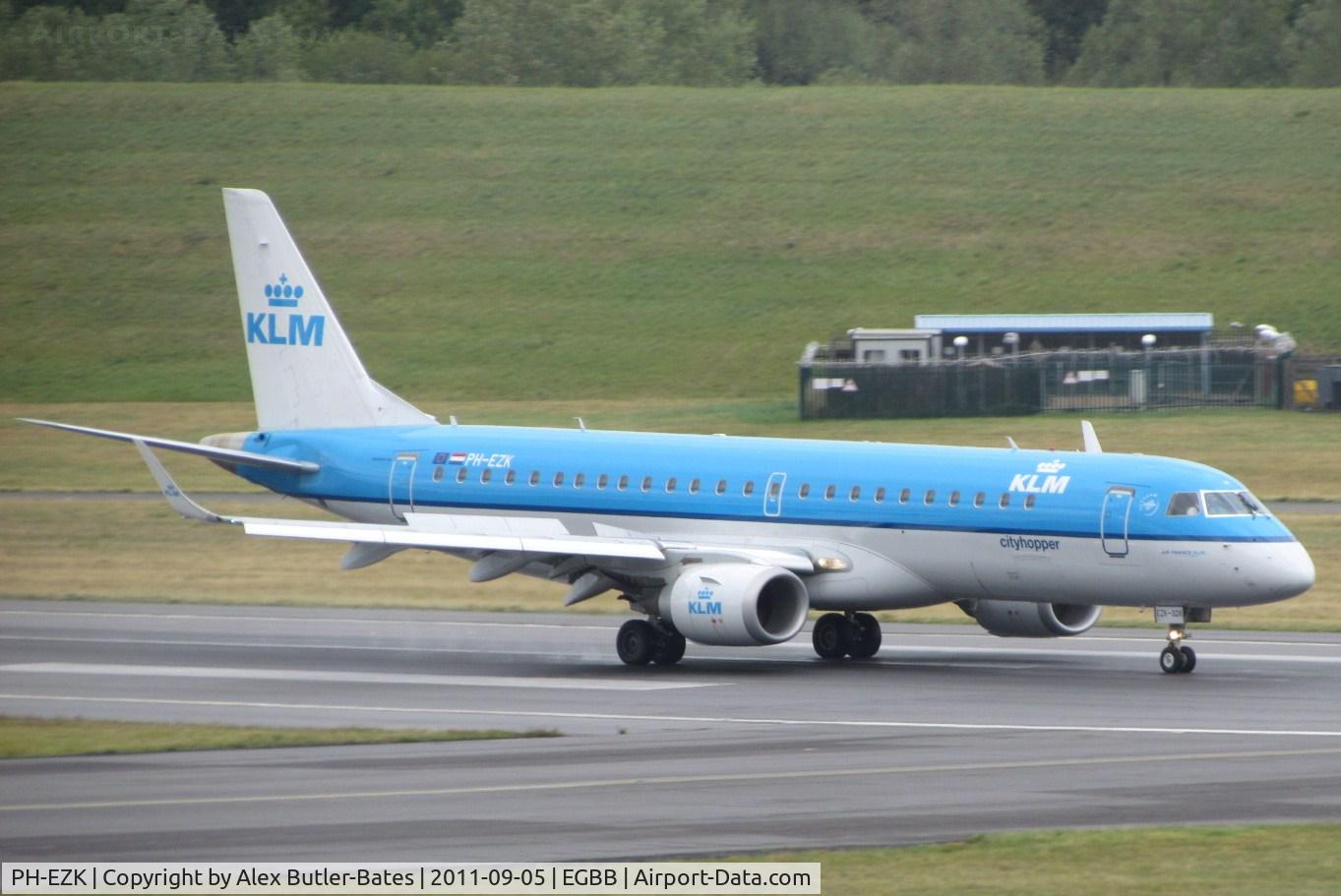 PH-EZK, 2009 Embraer 190LR (ERJ-190-100LR) C/N 19000326, Slowing down