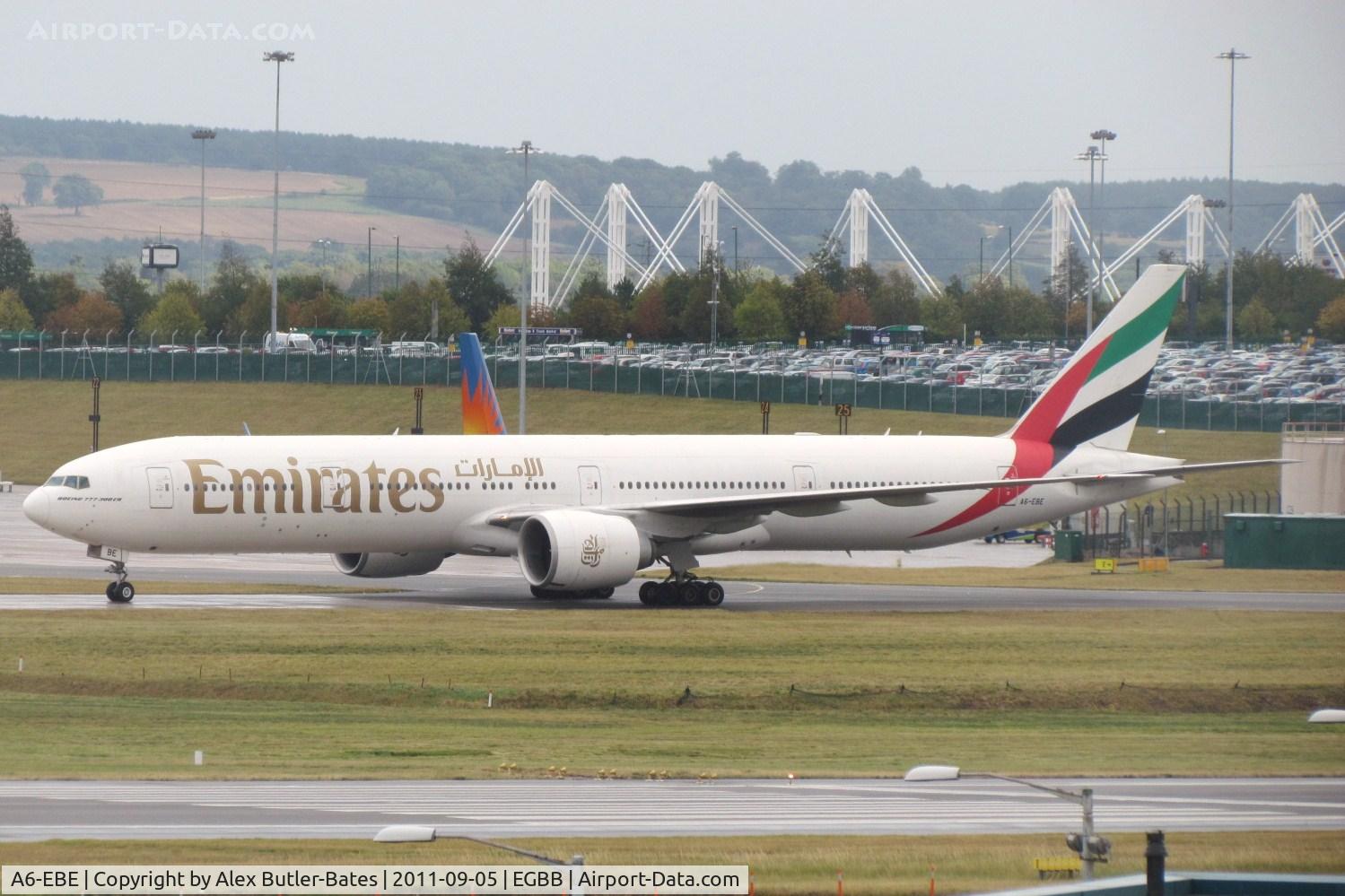 A6-EBE, 2005 Boeing 777-36N/ER C/N 32788, Taxiing in