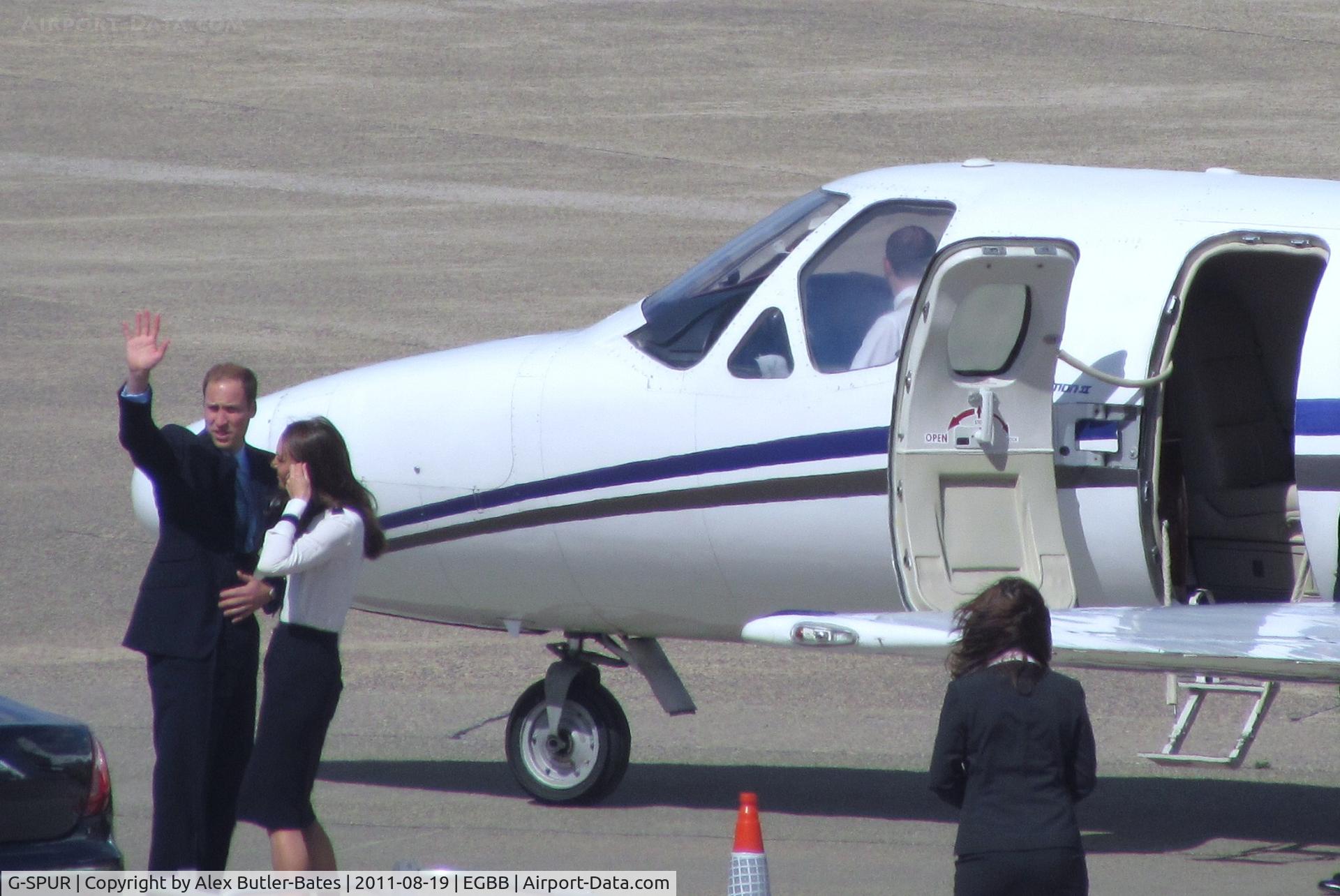 G-SPUR, 1992 Cessna 550 Citation II C/N 550-0714, With Prince William and Kate Middleton about to board G-SPUR